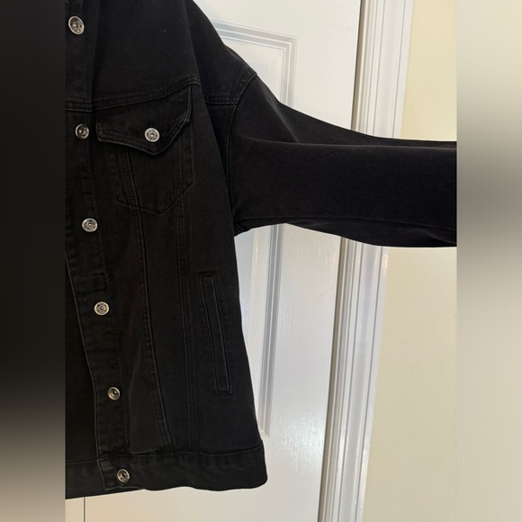 Black Jean Jacket - Picture 4 of 5